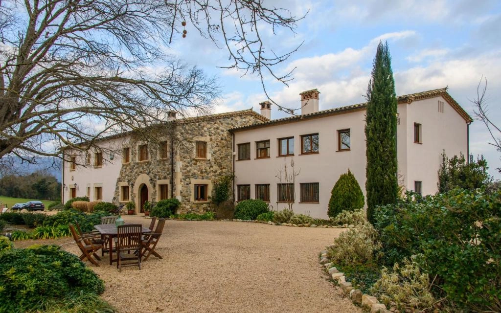 Mas Duc - exterior de la masía catalana